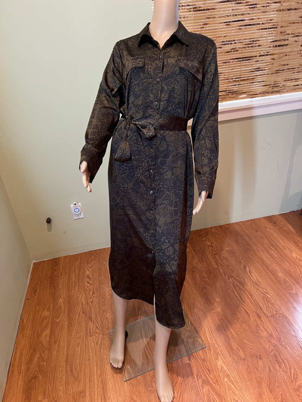 Chico’s  long Sleeve Animal print Shirt Dress with Tie Waist Size 2